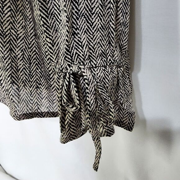 J Jill Womens Top Size XS Herringbone Button Tie Long Sleeve Black Tan V Neck - Picture 7 of 12